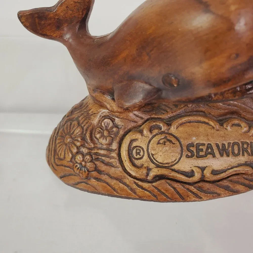 Vintage‎ Treasure Craft Salt Pepper Shaker SeaWorld Whales Orca Ceramic Wood HN